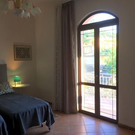 Guesthouse Villa Rosa Berat Esterno foto