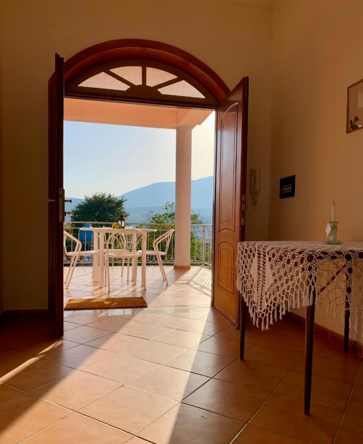 Guesthouse Villa Rosa Berat Esterno foto