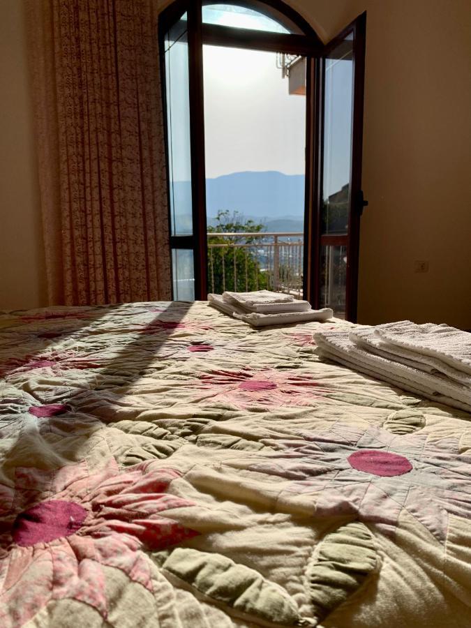 Guesthouse Villa Rosa Berat Esterno foto