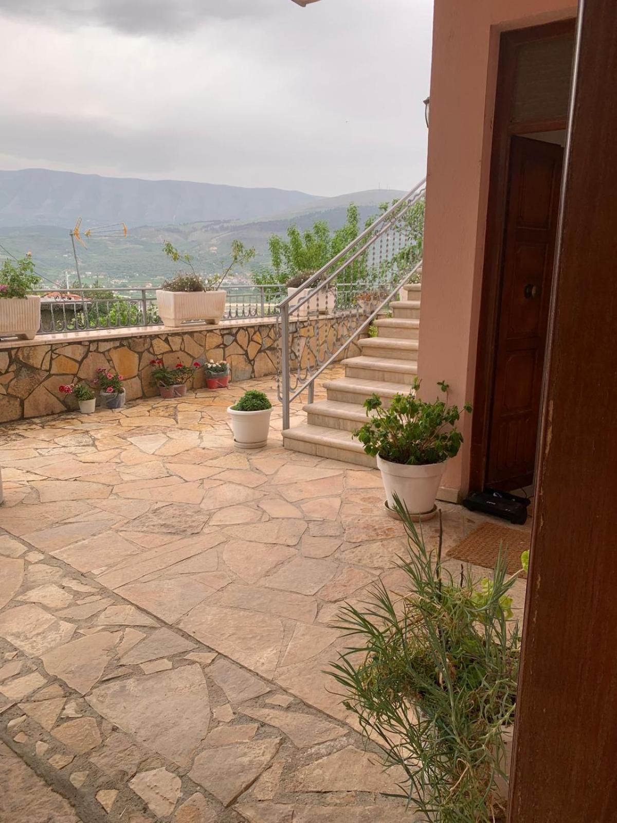 Guesthouse Villa Rosa Berat Esterno foto