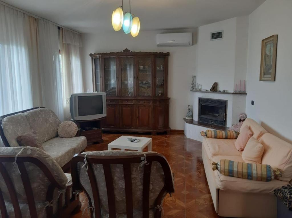 Guesthouse Villa Rosa Berat Camera foto